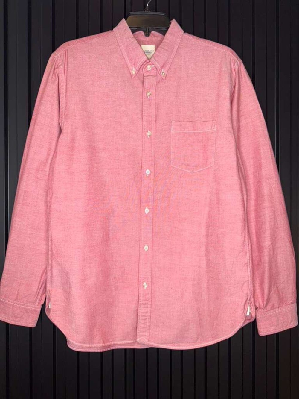 Lands' End Canvas Mens Medium Pink Oxford Button Down Shirt Cotton Long Sleeve